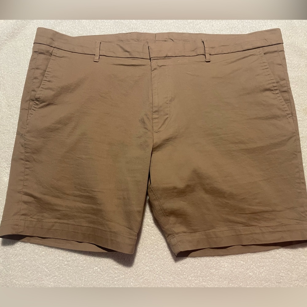 FOR THE FIT khaki shorts flat front 42W EUC